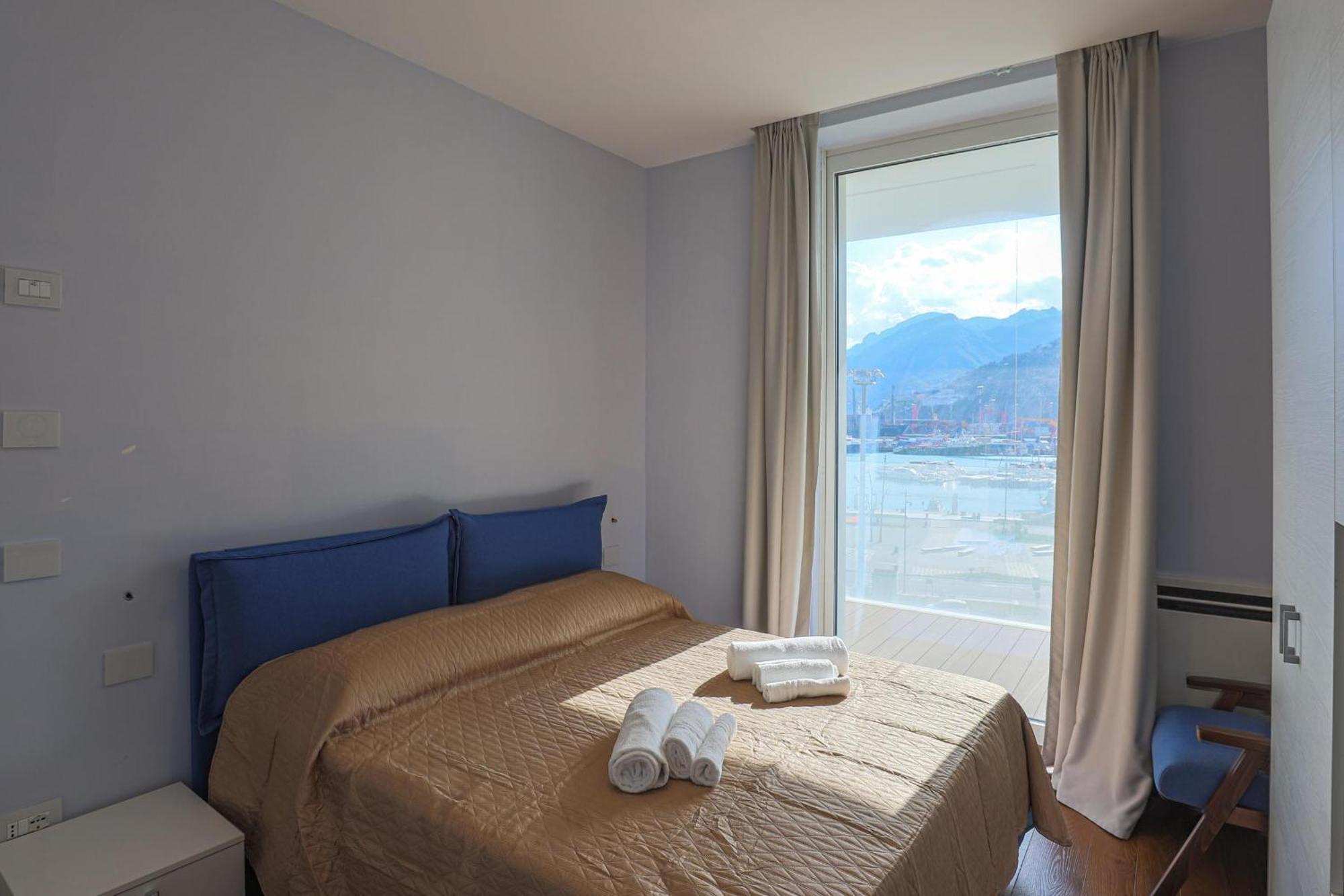 Amami Al Crescent Apartman Salerno Kültér fotó