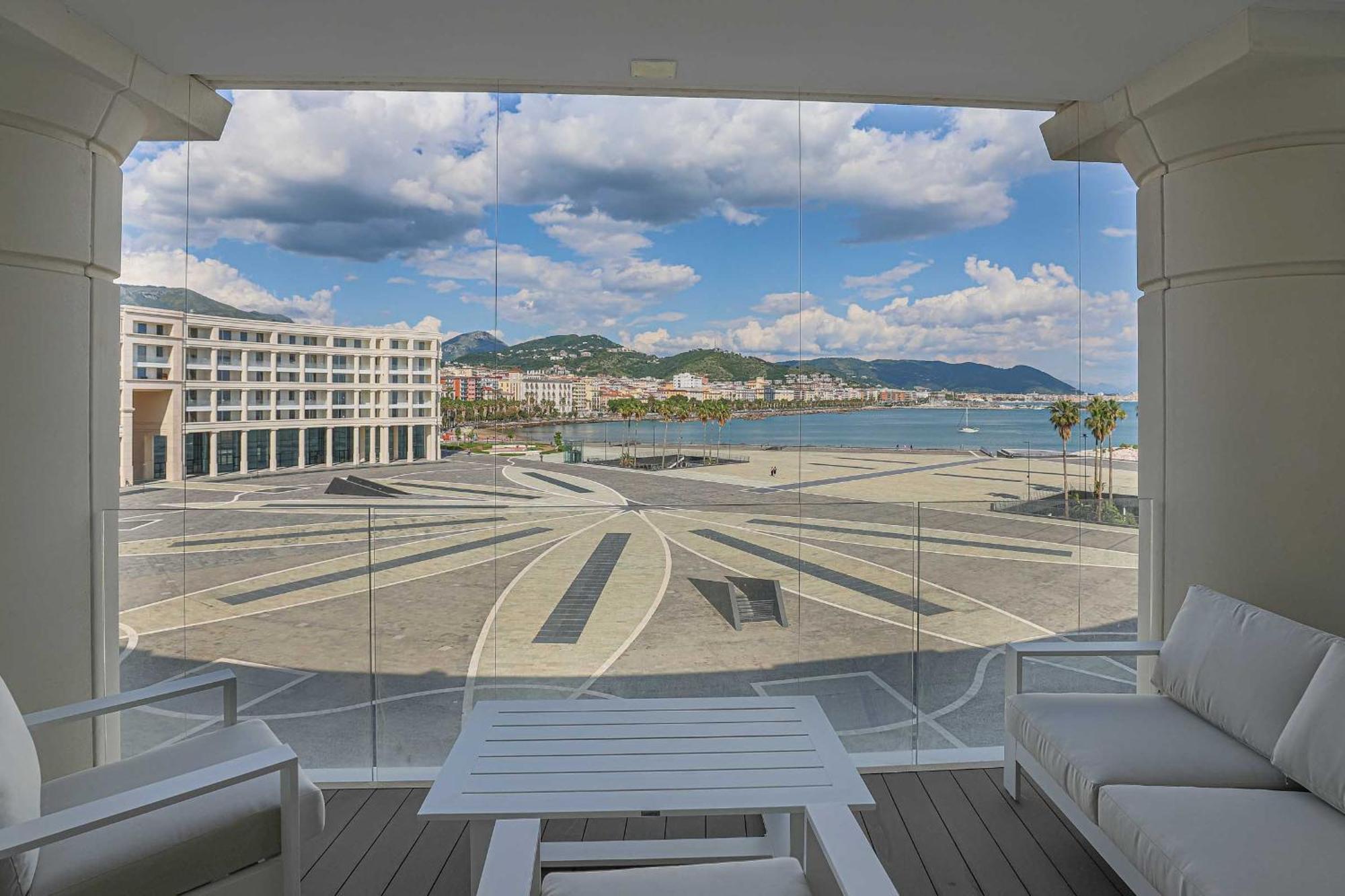 Amami Al Crescent Apartman Salerno Kültér fotó